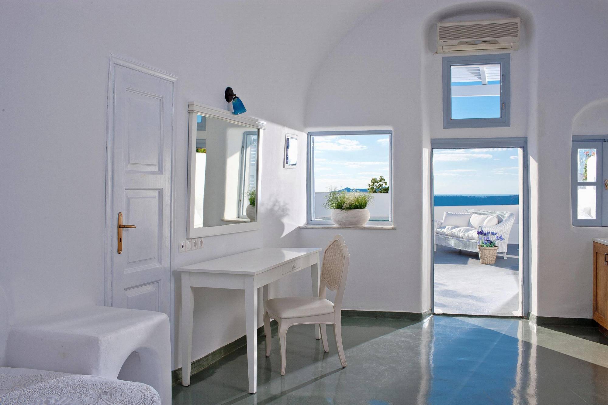 Cliff Side Suites ฟิรา ภายนอก รูปภาพ